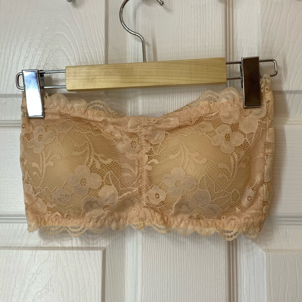 NWT Nude Lace Bandeau Bralette